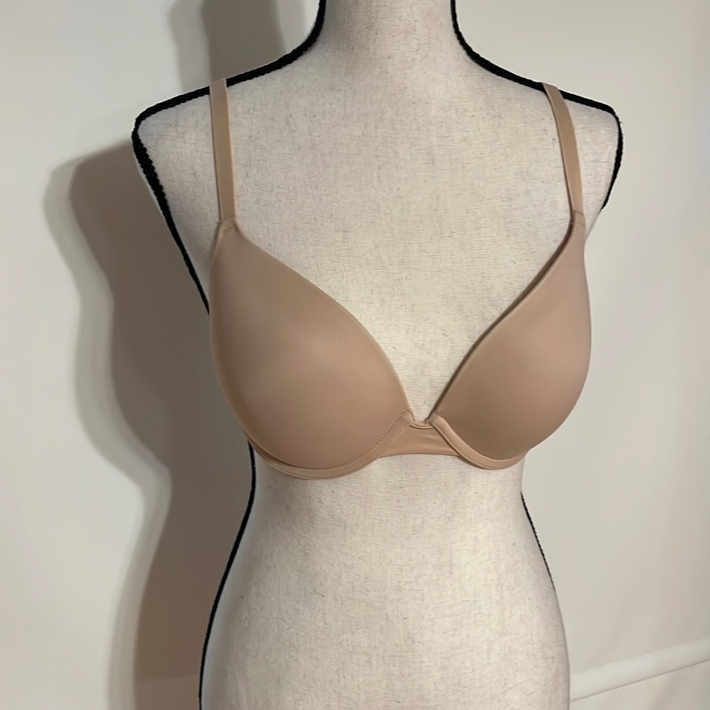Victoria’s Secret pink wear everywhere push-up bra